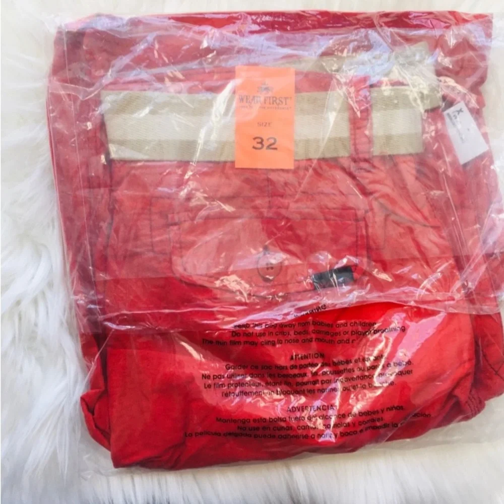 NWT Wearfirst Men’s Red Belted Cotton Cargo Shorts